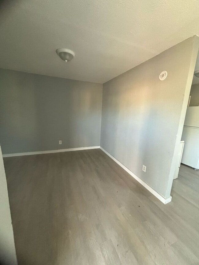 Building Photo - Cozy 2 Bedroom Unit in Lubbock TX Amazing Deal !!!