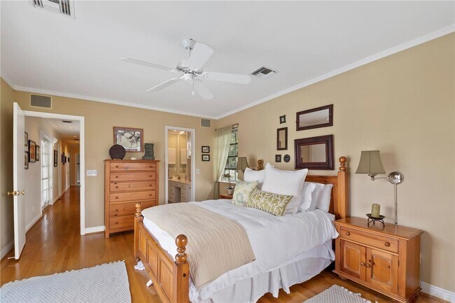 Building Photo - Beautiful home in quiet neighborhood