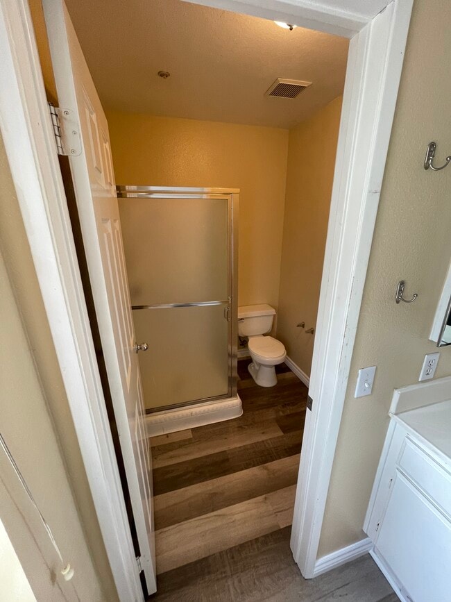 Building Photo - 2951 Vía Toscana