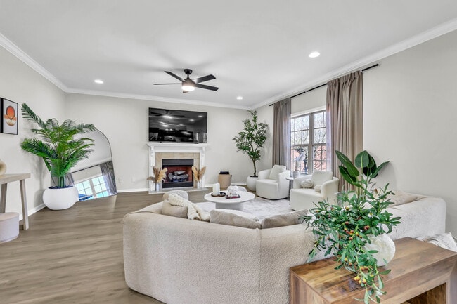 Building Photo - 1467 Raven Rd