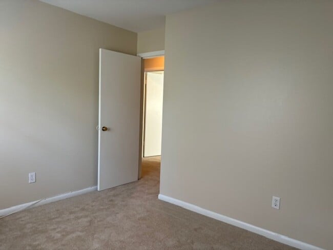 Building Photo - Sonoma Wods