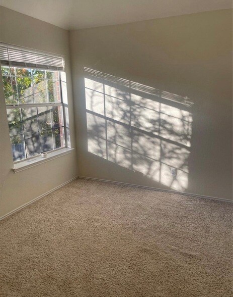 Building Photo - 1505 Mission Ridge Trail