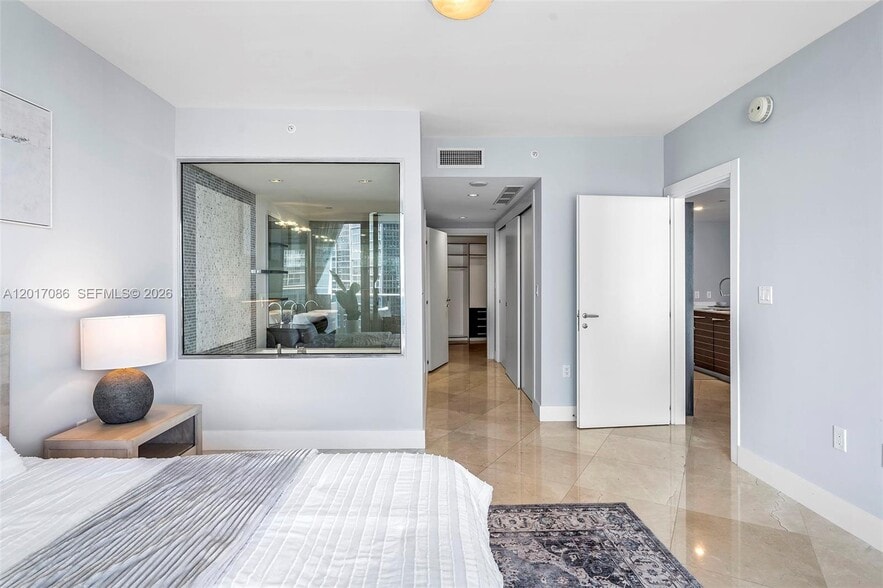 Building Photo - 200 Biscayne Boulevard Way