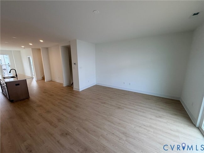 Building Photo - 15375 Sunray Aly