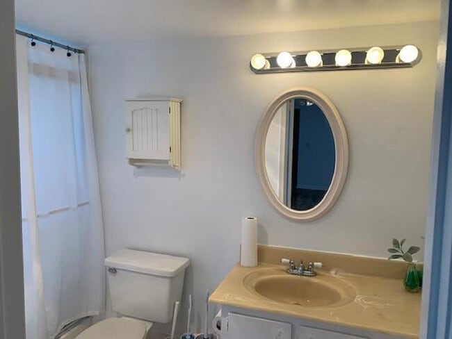 Building Photo - 13250 SW 4th Ct