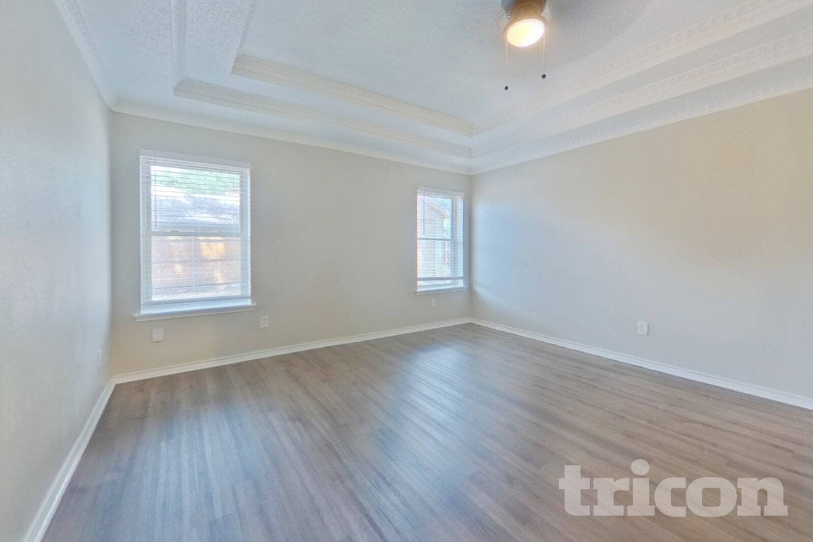 Building Photo - 509 Live Oak Dr