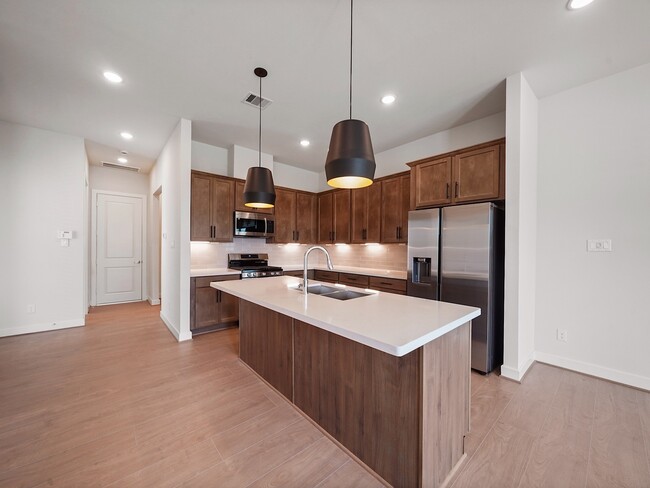 Building Photo - 1518 Colonial Gorge Dr