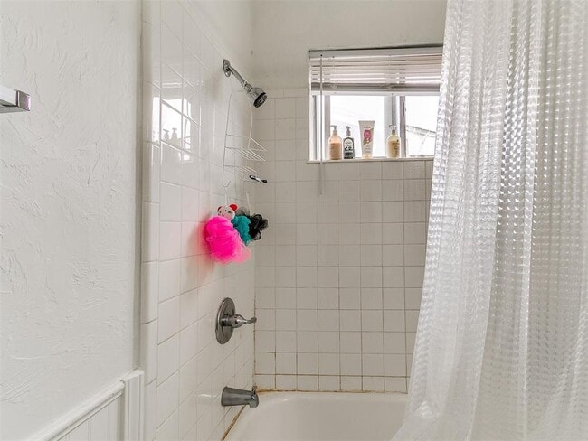 Building Photo - 333 NW 80th St