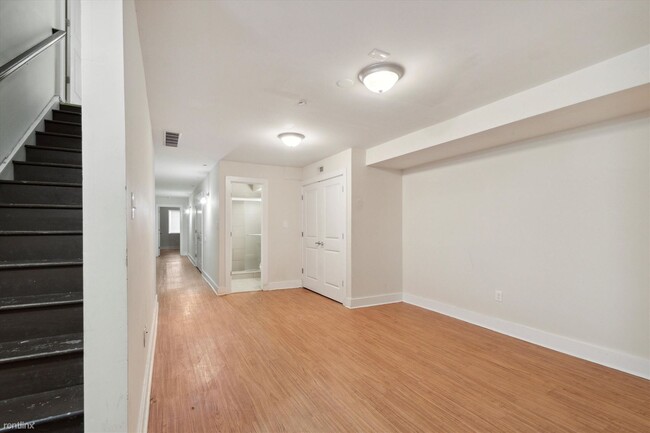 Building Photo - 5 br, 5 bath Triplex - 1620 JEFFERSON ST U...