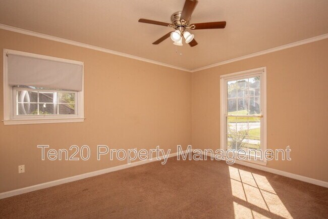 Building Photo - 6124 Canterbury Dr