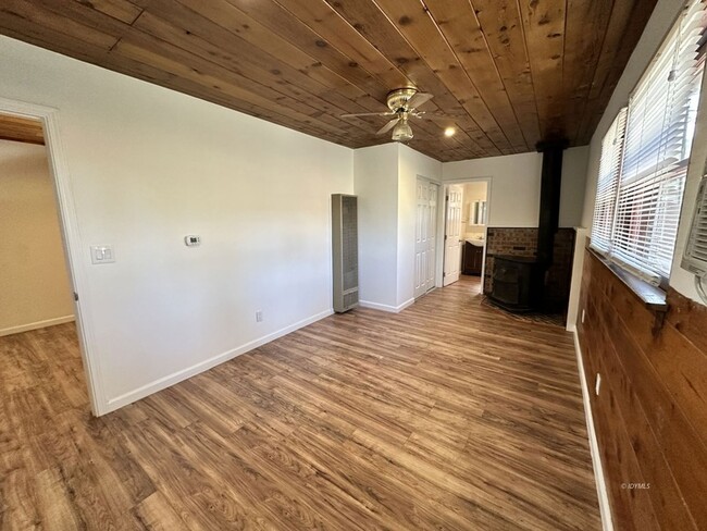 Building Photo - 54365 Pine Crest Ave