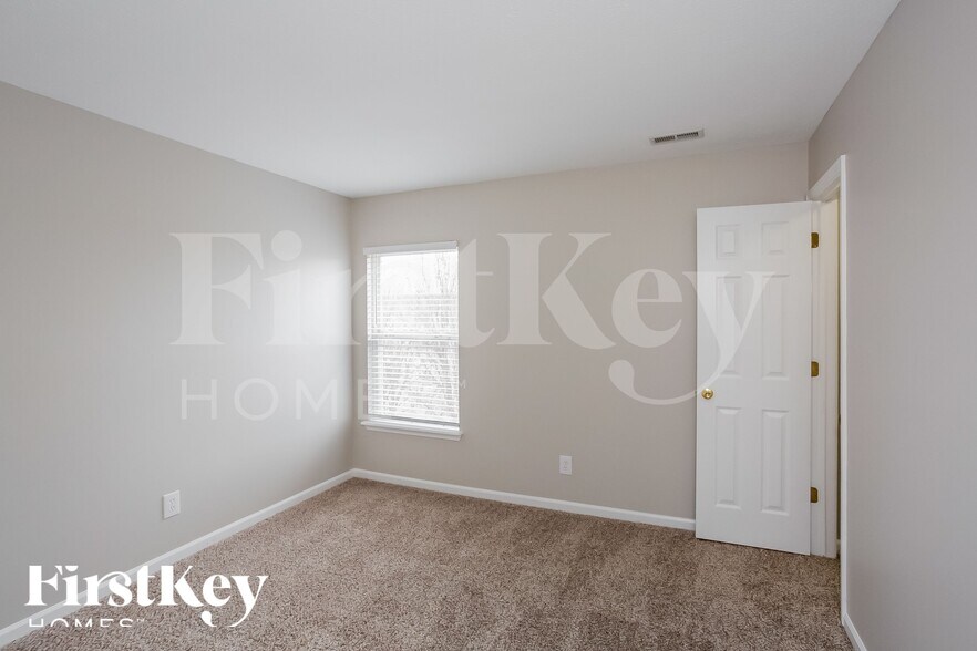 Building Photo - 13947 Royalwood Dr