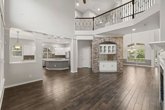Building Photo - Magnificent Corner-Lot Retreat with Pool &...