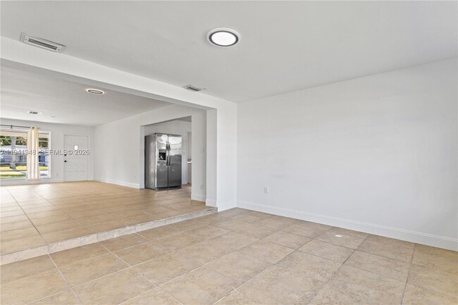 Building Photo - 3253 Pierce St