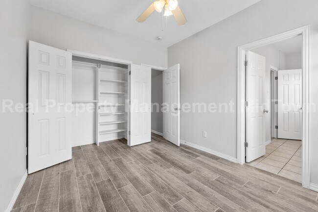 Building Photo - 343 Mesquite Hill Dr