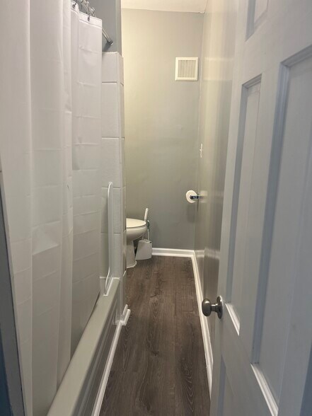 Building Photo - 1737 N Caroline St