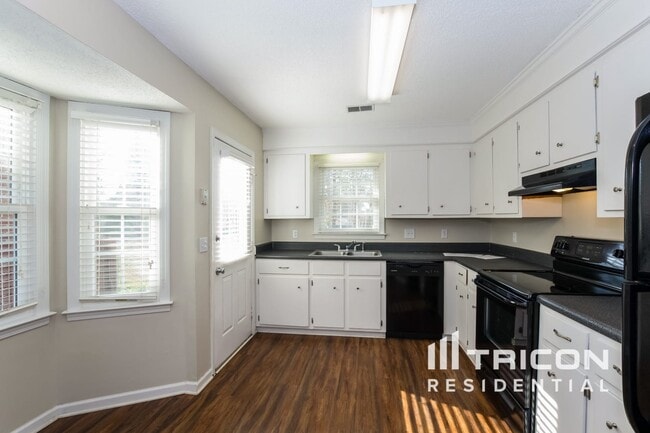 Building Photo - 516 Kenton Dr