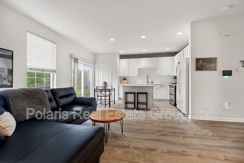 Building Photo - 9439 Tanhurst Dr