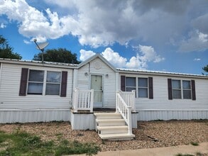 Building Photo - 620 S Avenue B