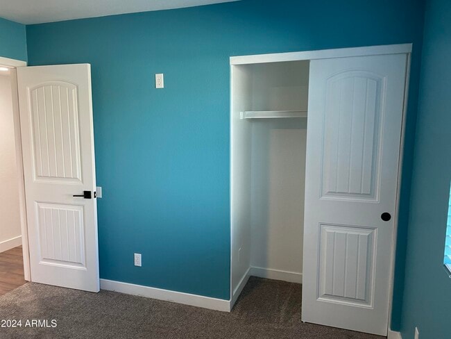 Building Photo - 4322 W Sandra Cir