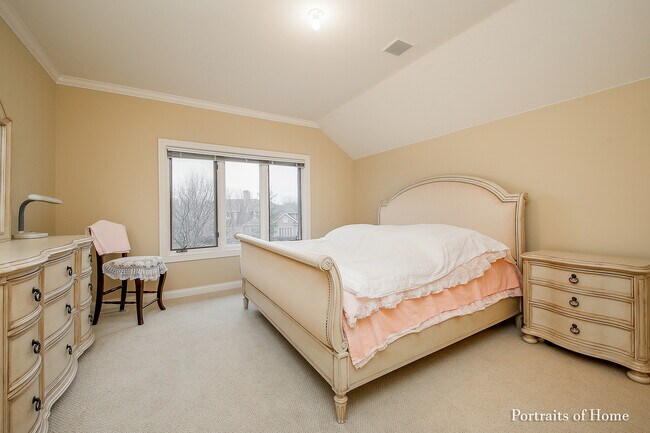 Building Photo - 1115 Bridgeview Ln