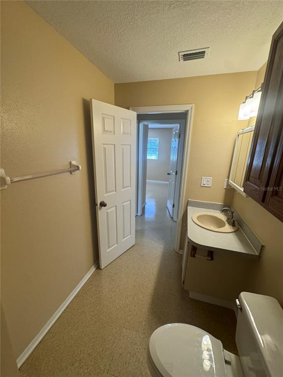 Building Photo - 5222 Bogdonoff Dr
