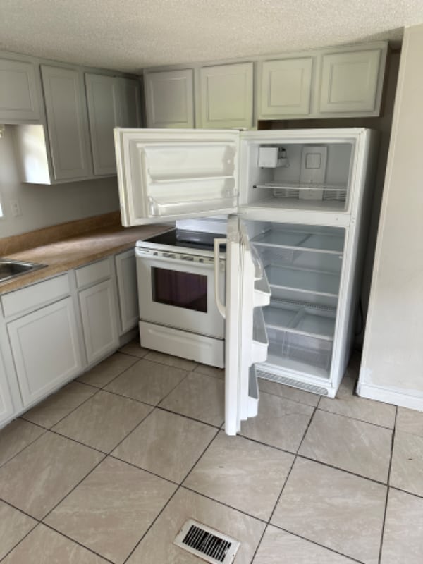 Building Photo - 1929 Arthur Lawrence Dr