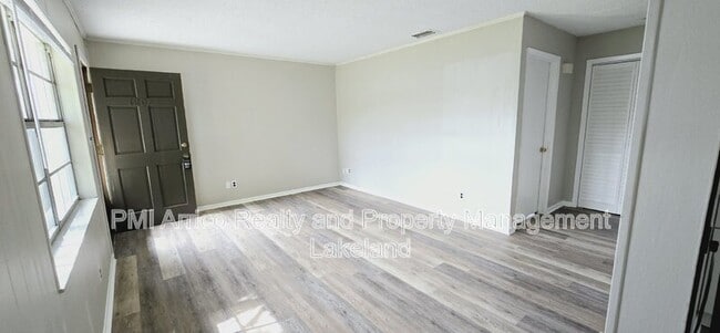 Building Photo - 1207 Buddwood Rd