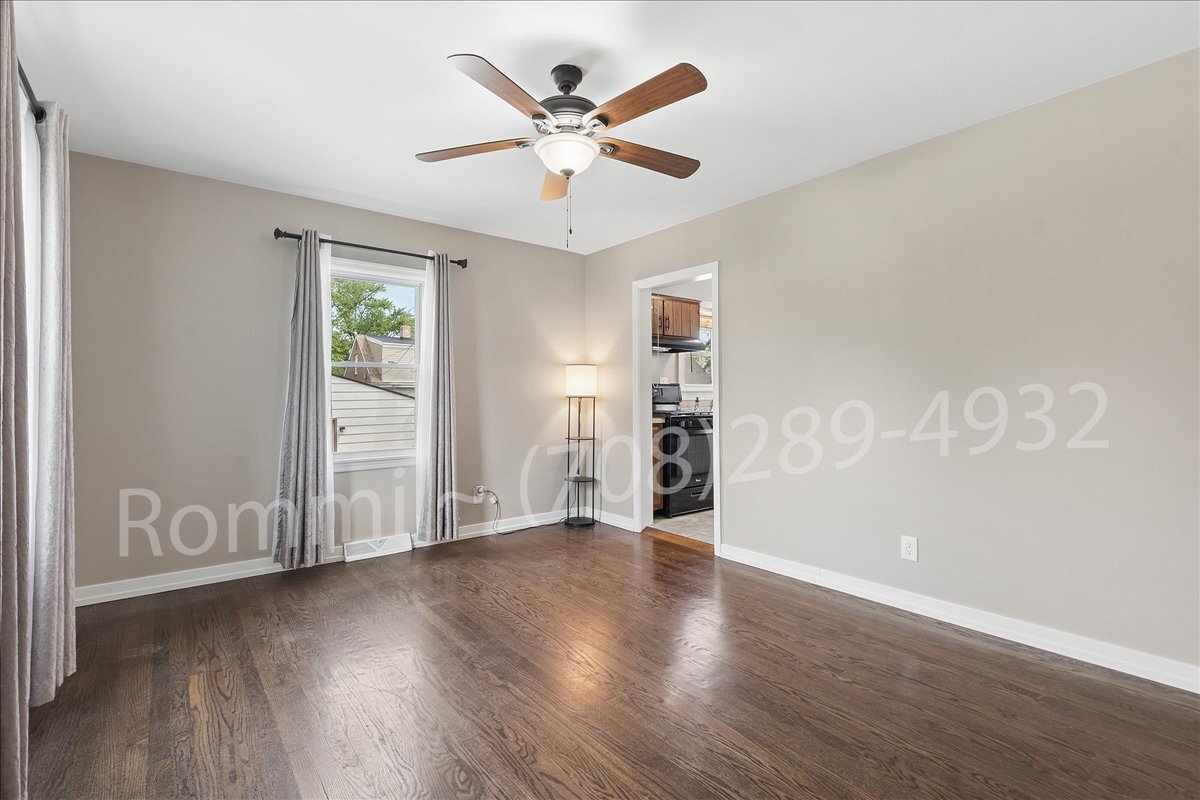 Living Room - 6717 Huron Ave