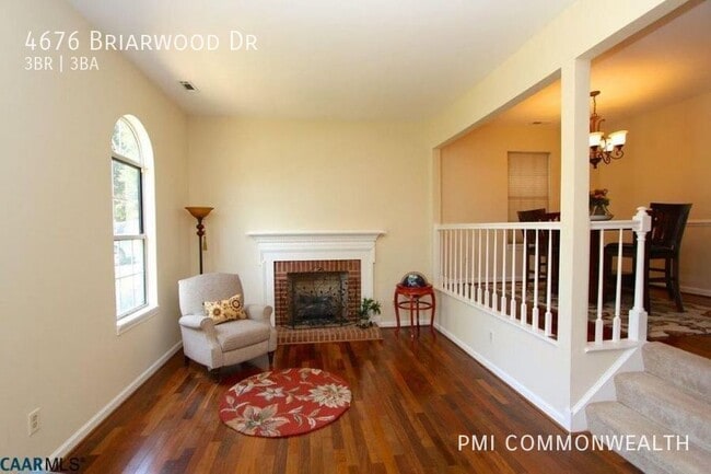 Building Photo - 4676 Briarwood Dr