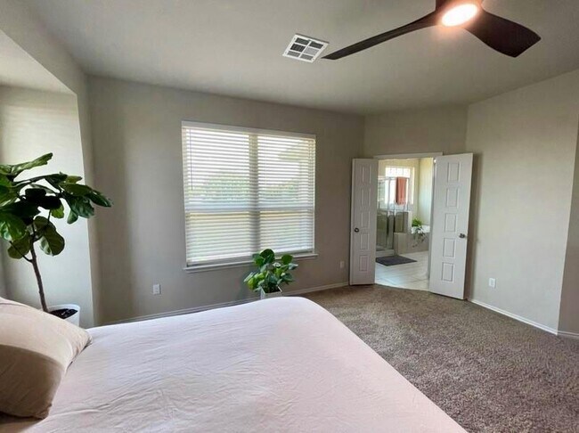 Building Photo - 1036 Chad Lp