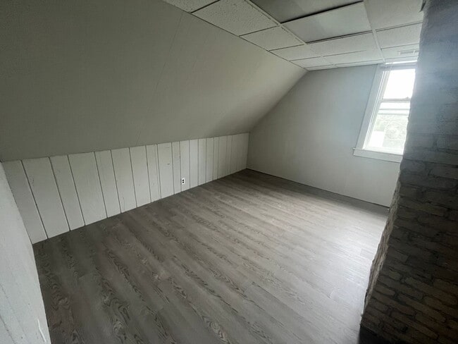 Building Photo - 2901 S 43rd