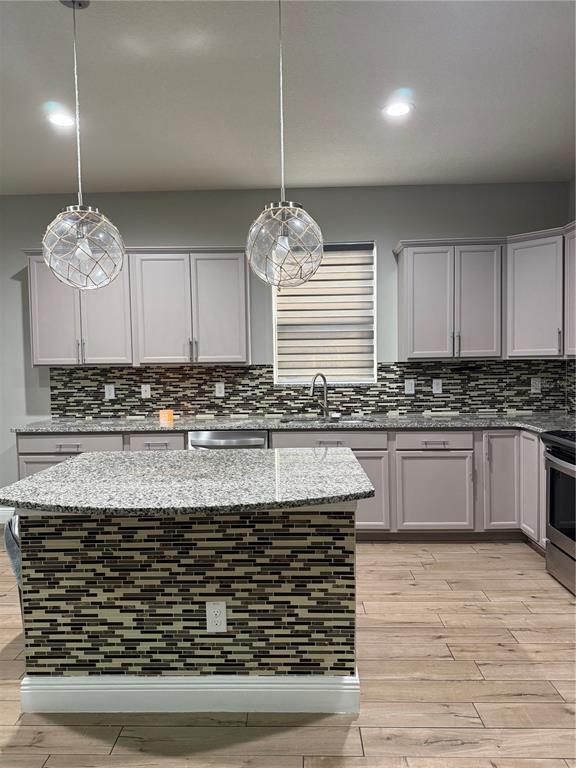 Building Photo - 8835 Hinsdale Heights Dr