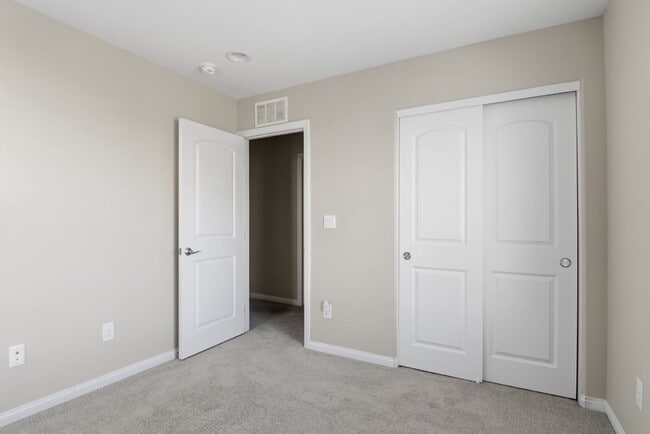 Building Photo - 3158 Molinos Dr