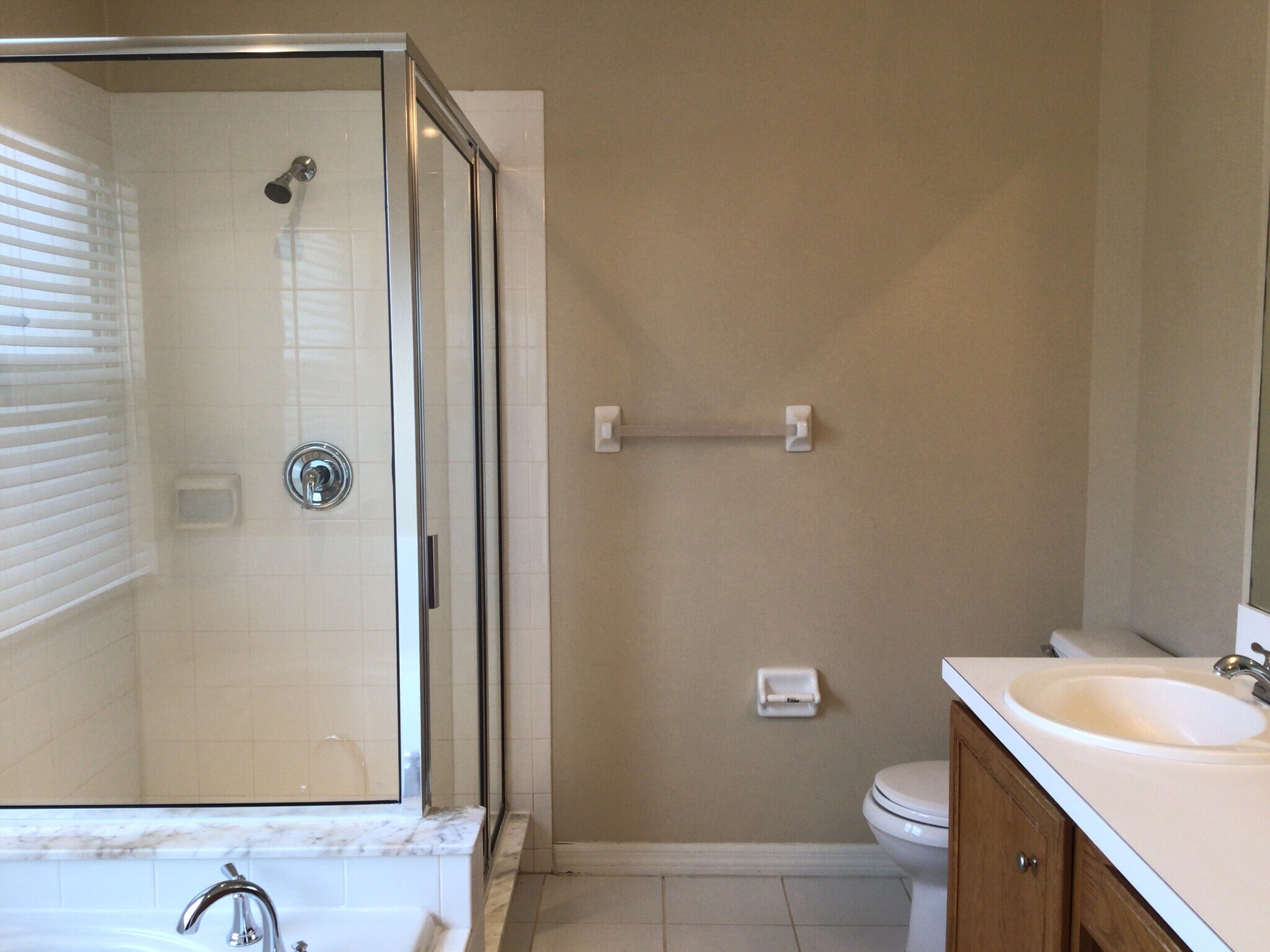 Building Photo - 1353 Crimson Clover Ln