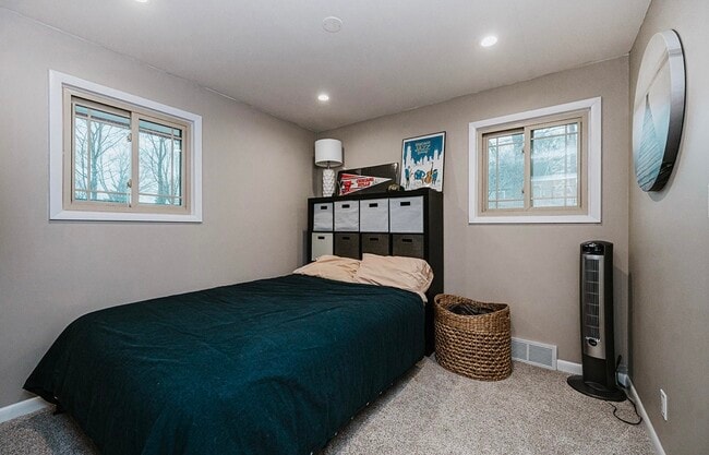 Building Photo - 829 N Bennett St