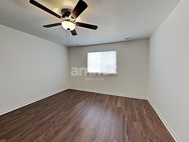 Building Photo - 3073 E Ionia Ct