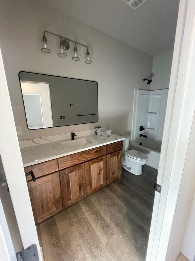 Building Photo - 7404 N Paw St