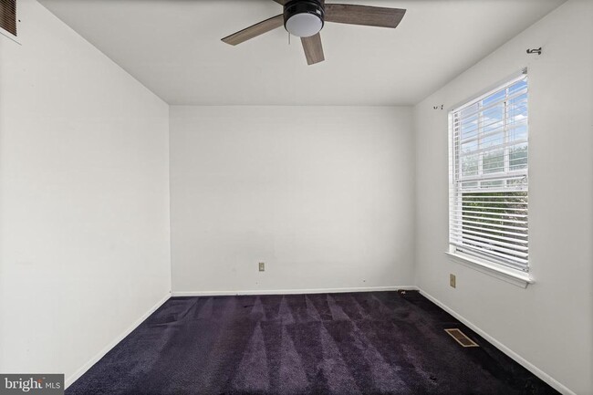 Building Photo - 6957 Rockfield Rd