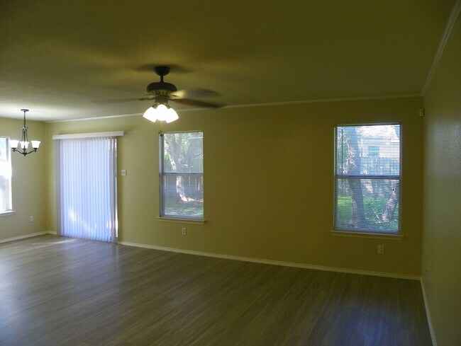Building Photo - Welcome to this charming Centex home locat...