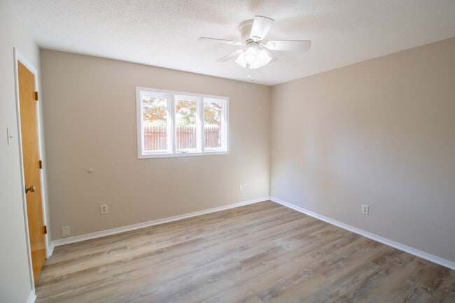 Building Photo - 3/2/2 on Cul de Sac South Lubbock.