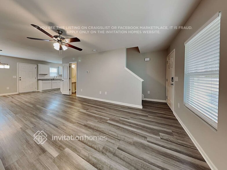 Building Photo - 3802 Miller Dr
