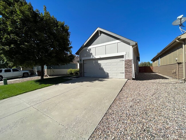 Building Photo - Beautiful Home in North East Fort Collins