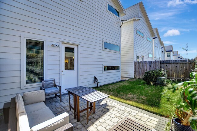 Building Photo - 5507 Robusto Pl