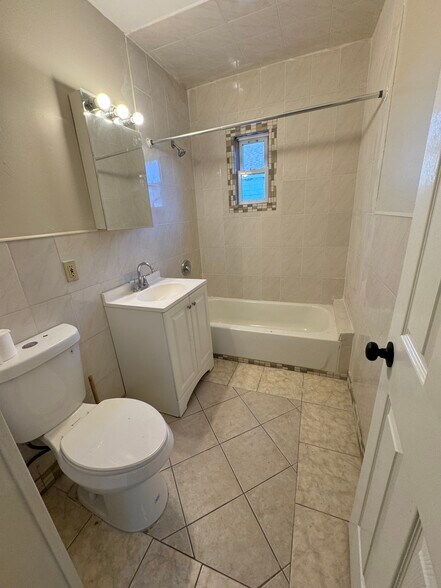 Building Photo - 189 Summer St