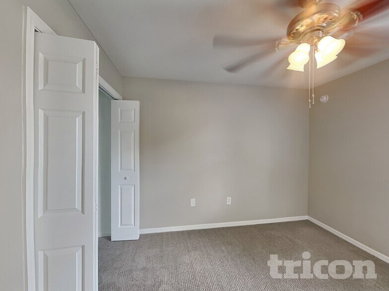 Building Photo - 10752 Carloway Hills Dr