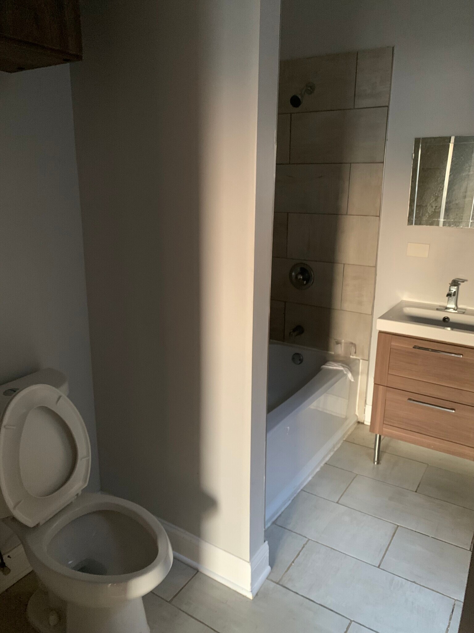 En-Suite Master Bathroom - 6504 S Maryland Ave