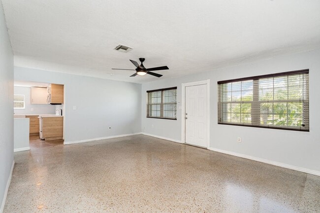 Building Photo - 2255 Fatzler Rd