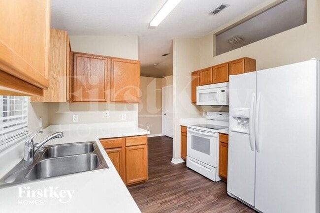 Building Photo - 11551 Pineloch Loop