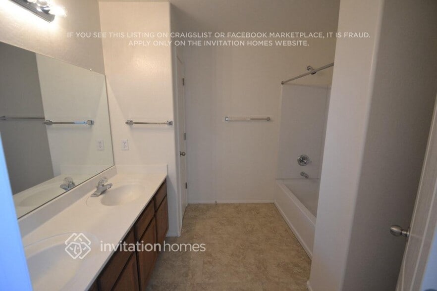 Building Photo - 12047 W Salter Dr